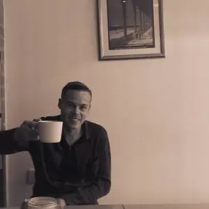 Benjamin, el fundador de la escuela de inglés.